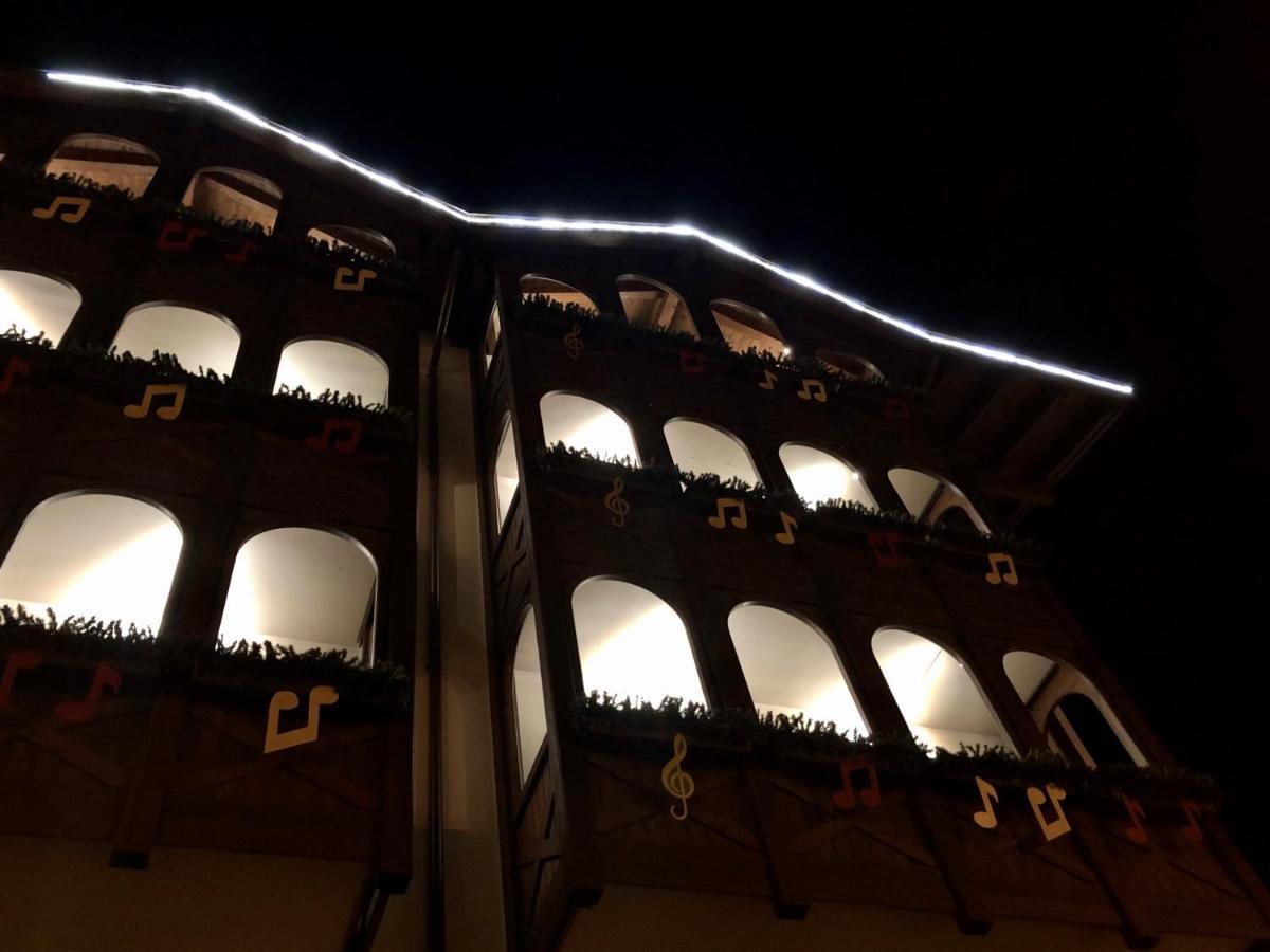 Hotel Isolabella Wellness Fiera Di Primiero Esterno foto