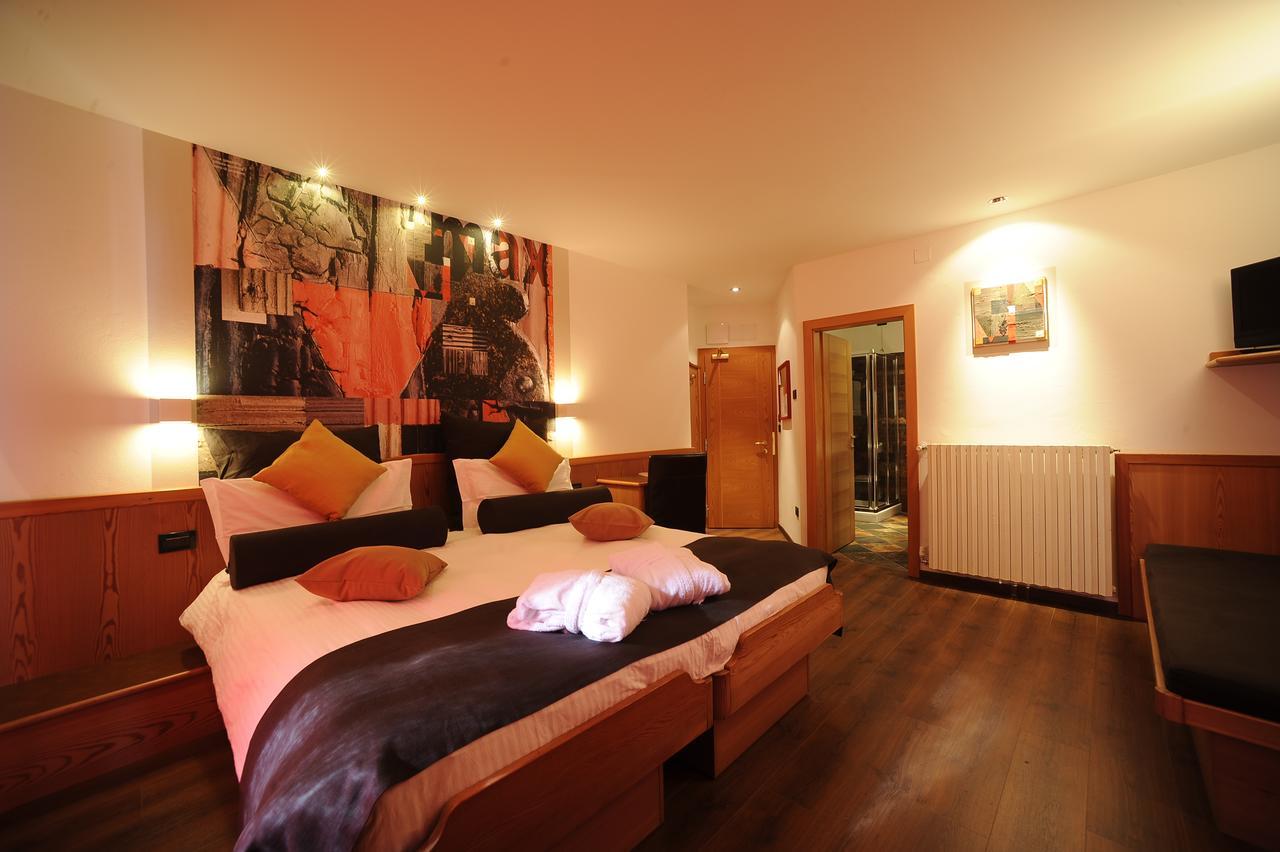 Hotel Isolabella Wellness Fiera Di Primiero Esterno foto