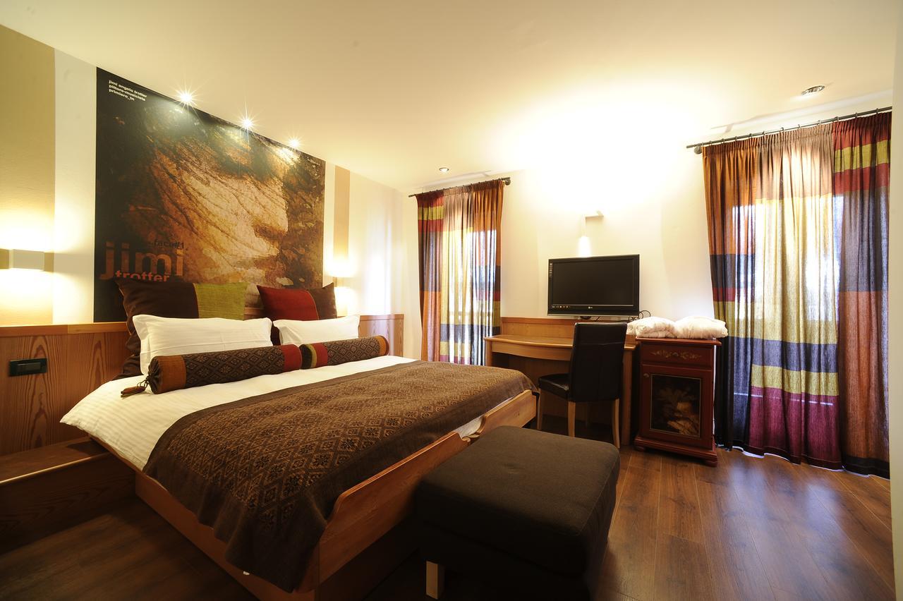 Hotel Isolabella Wellness Fiera Di Primiero Esterno foto