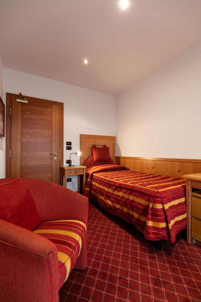 Hotel Isolabella Wellness Fiera Di Primiero Esterno foto
