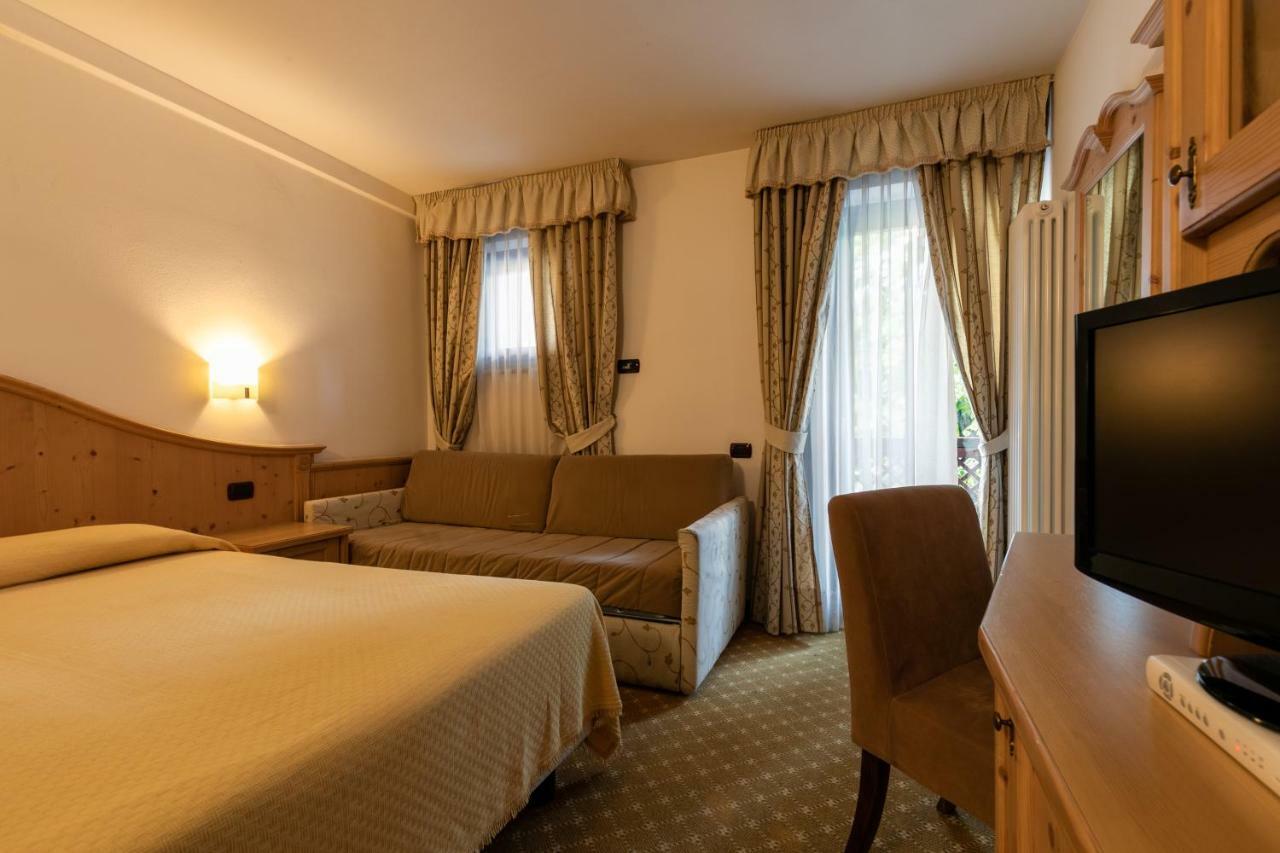 Hotel Isolabella Wellness Fiera Di Primiero Esterno foto